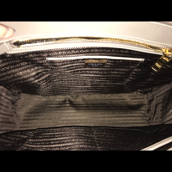 Prada Large Saffiano Leather bag - Picture 5 of 7